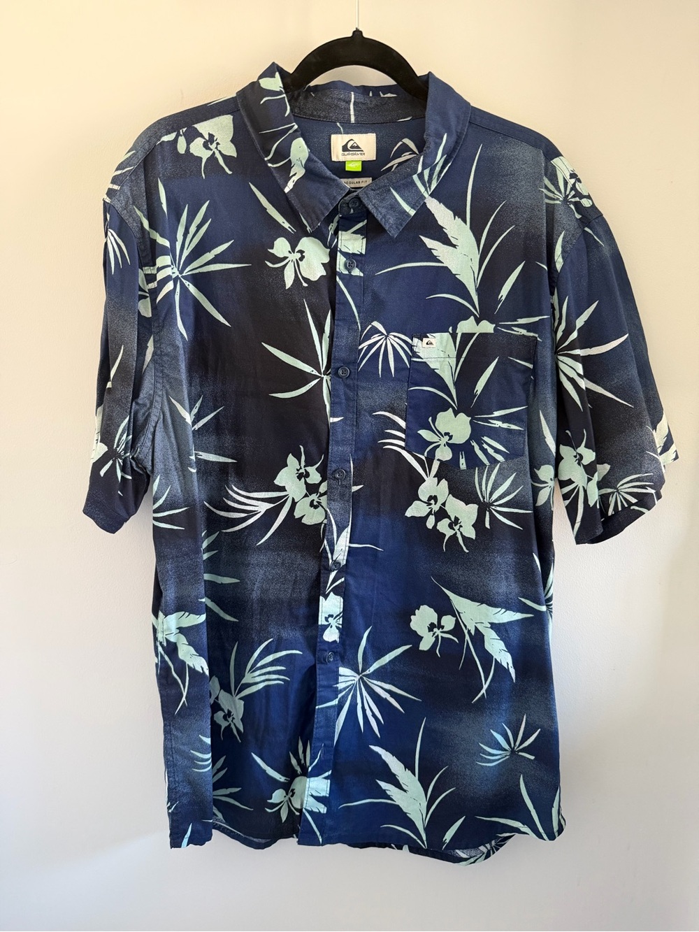 Quiksilver Navy Blue Floral Short-Sleeve Button-Down Shirt